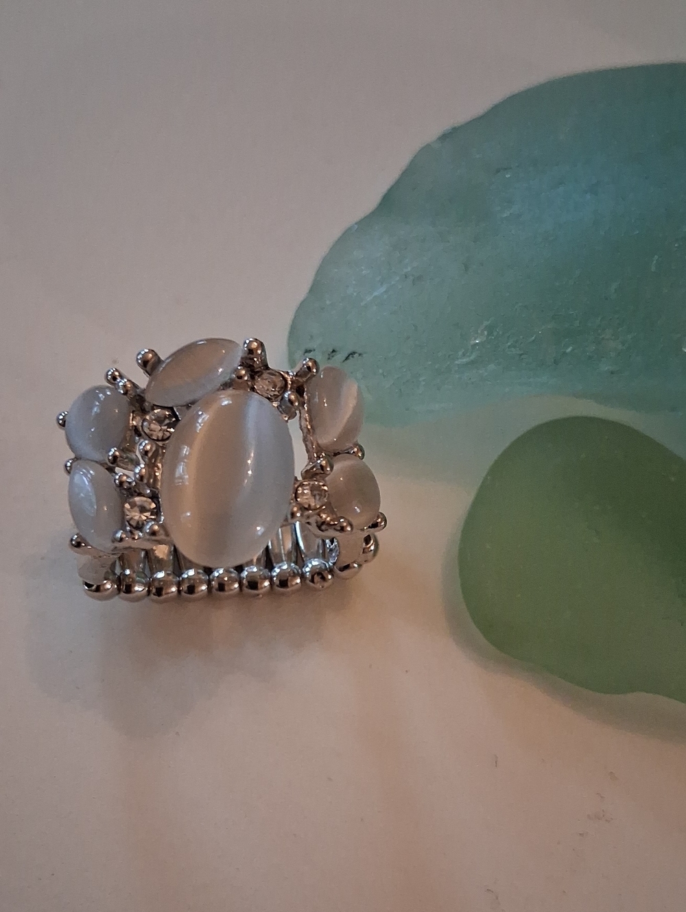 Source Unknown Silver-Tone Ring with White Cabochons